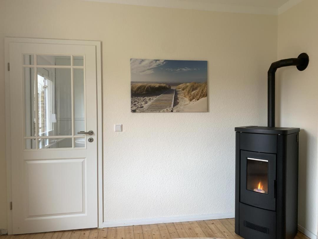 Neu! Schickes Und Modernes Ferienhaus Ant Zingel Krummhörn Esterno foto