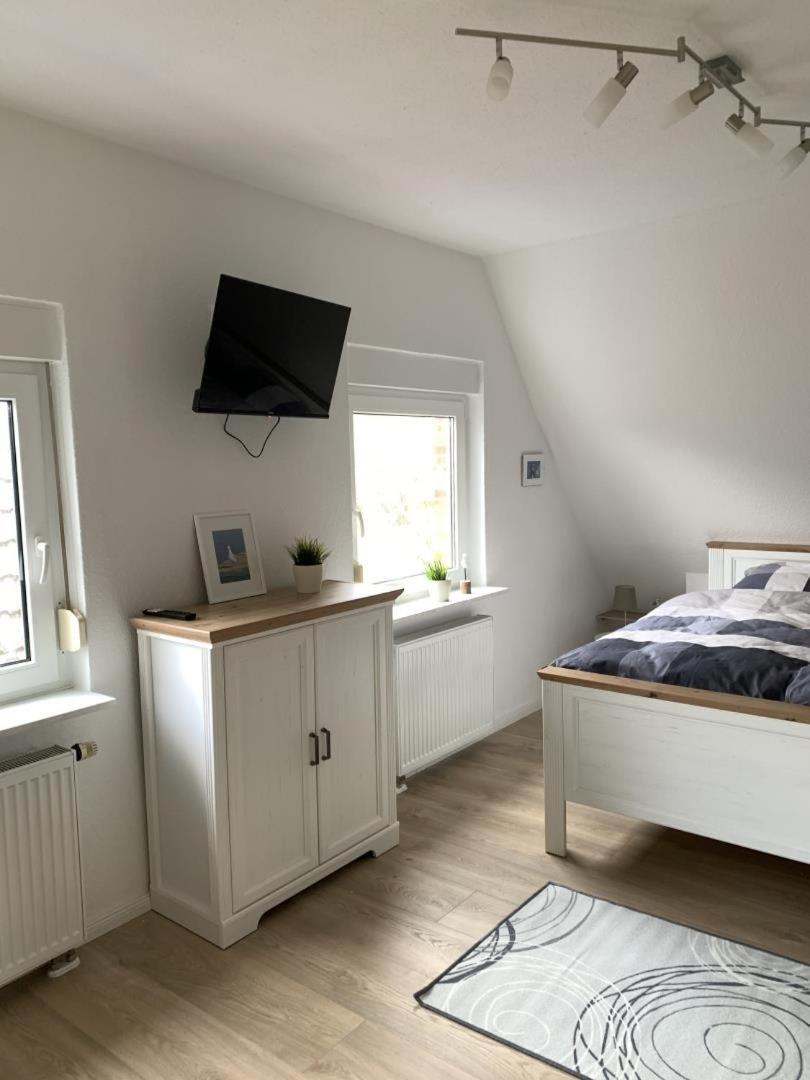 Neu! Schickes Und Modernes Ferienhaus Ant Zingel Krummhörn Esterno foto